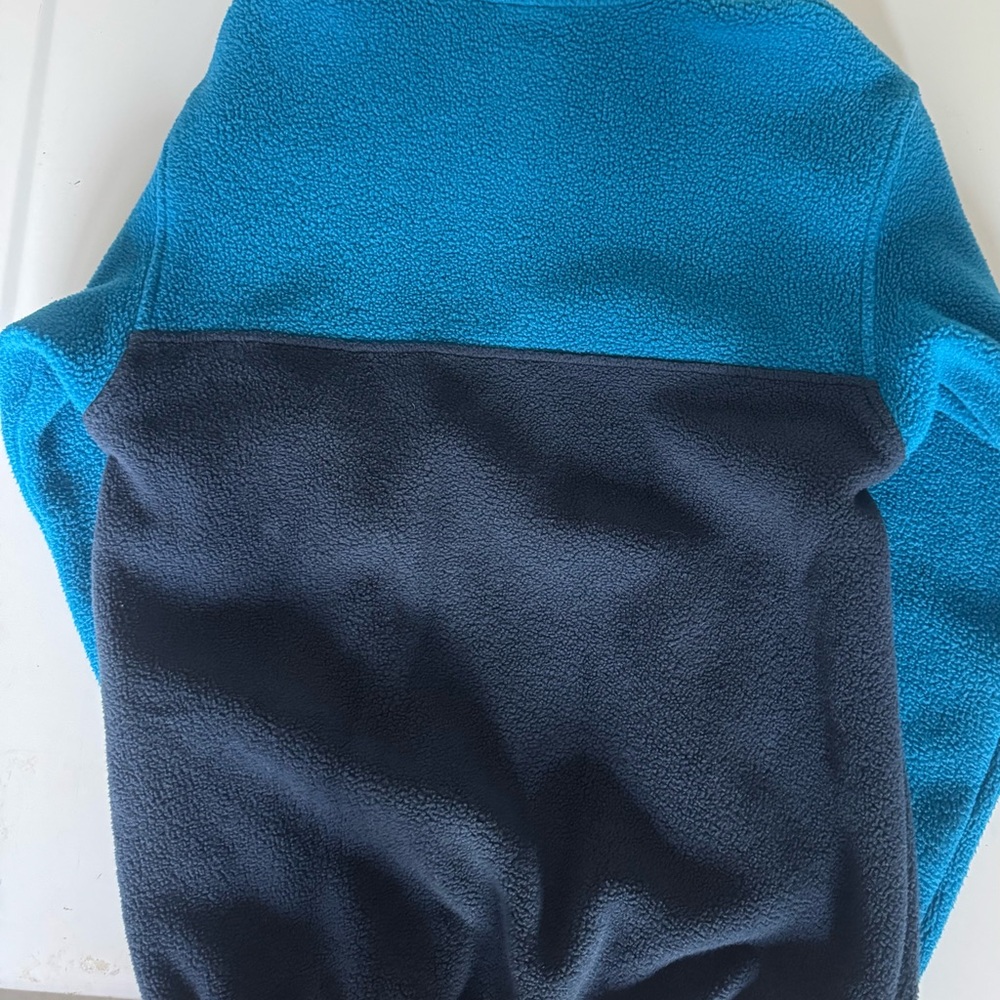 Patagonia Blue and Red Fleece Pullover - Picture 3 of 3